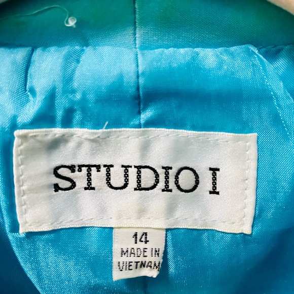 Ladies 2 piece Jacket and Dress - Picture 6 of 9